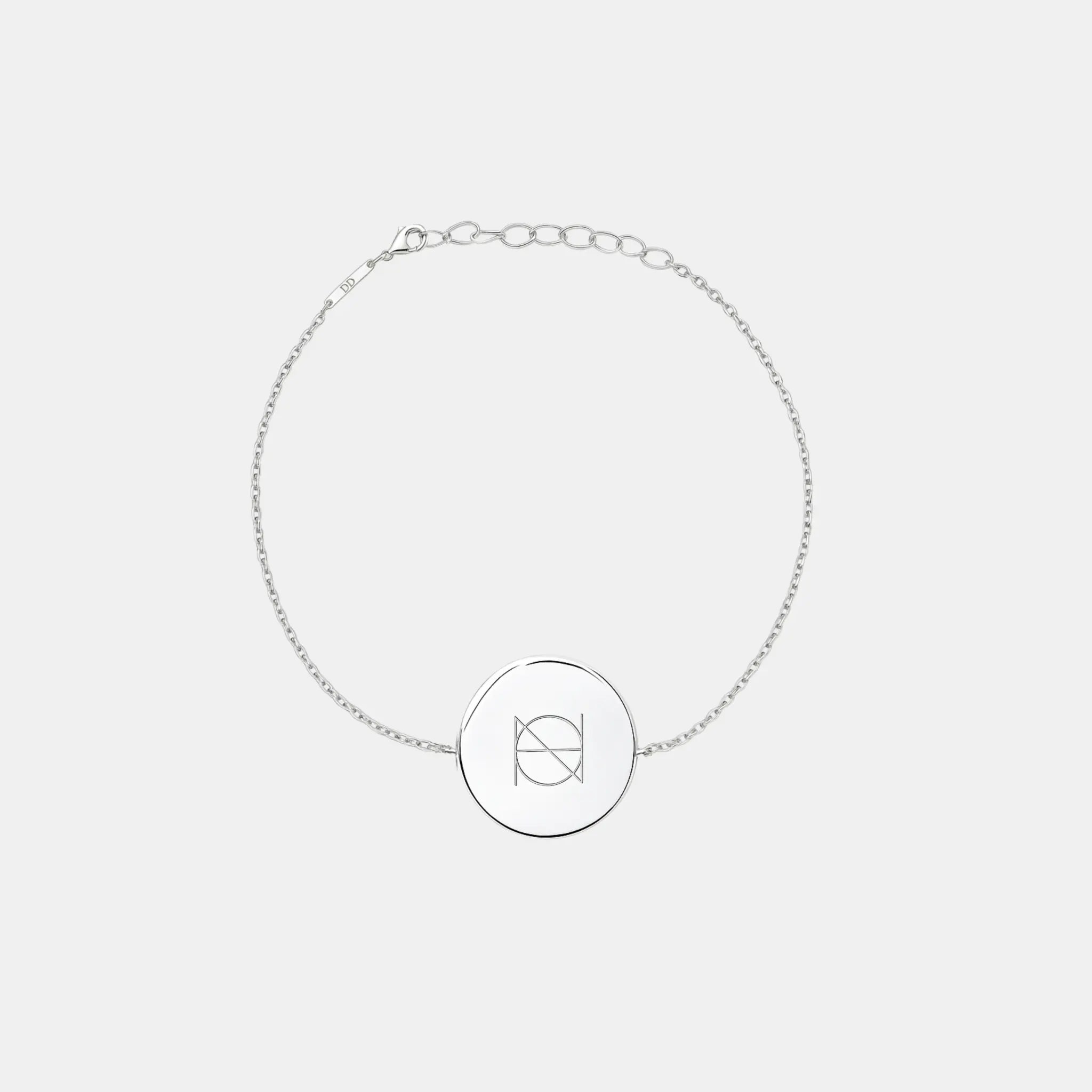 Engraved coin bracelet in 925 sterling silver by Danibydsgn, showcasing a detailed front view of the custom jewelry design.